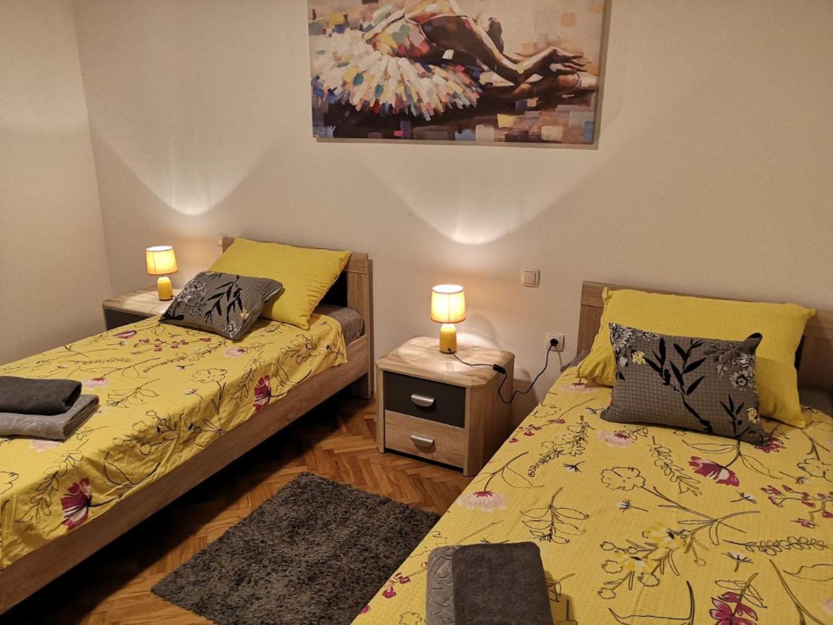 Eugenia Apartment Pula Ngoại thất bức ảnh