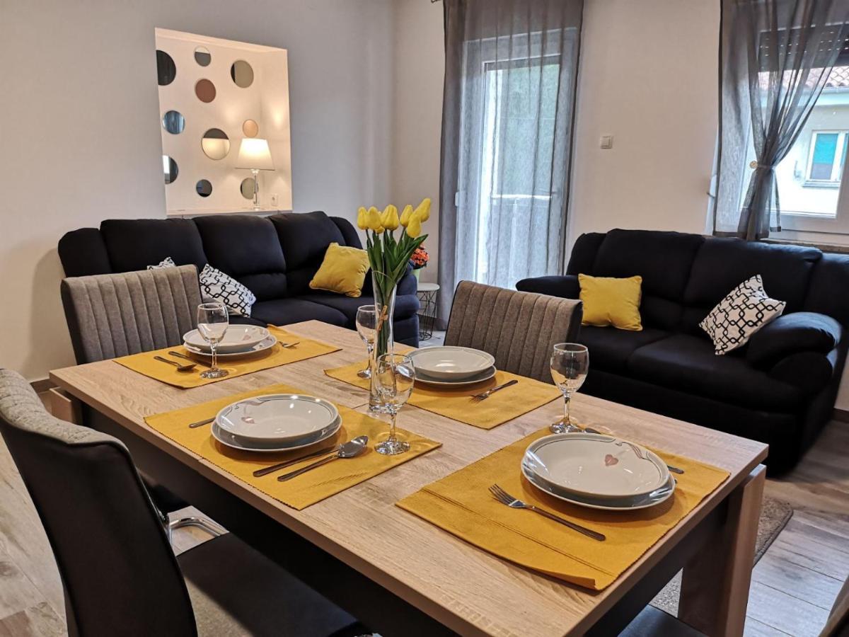 Eugenia Apartment Pula Ngoại thất bức ảnh