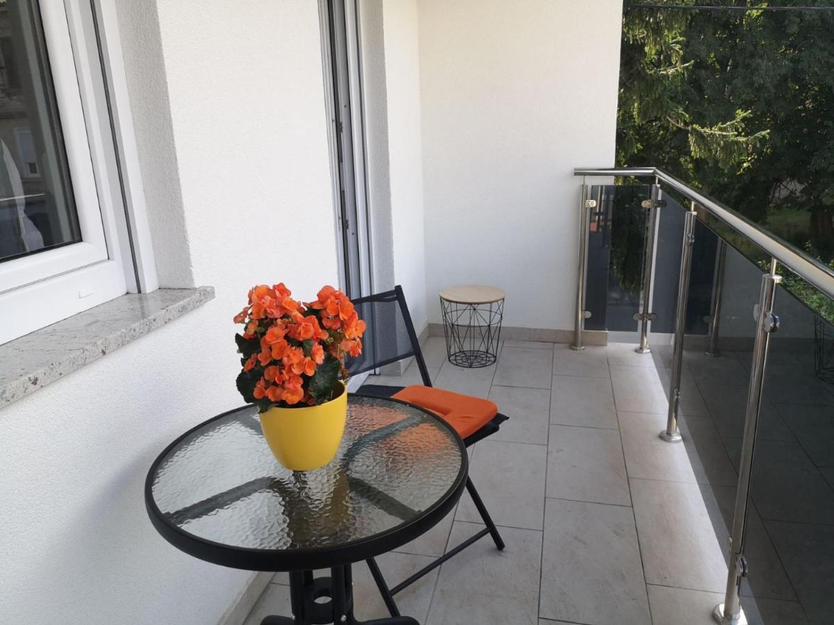Eugenia Apartment Pula Ngoại thất bức ảnh