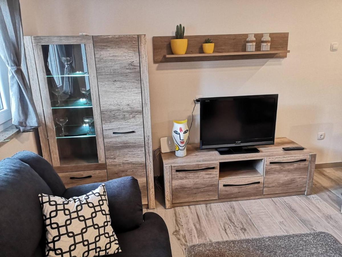 Eugenia Apartment Pula Ngoại thất bức ảnh